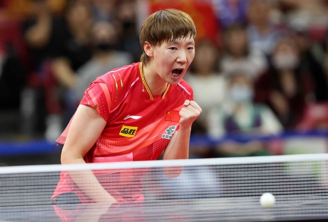 在这个足球 在这个足球