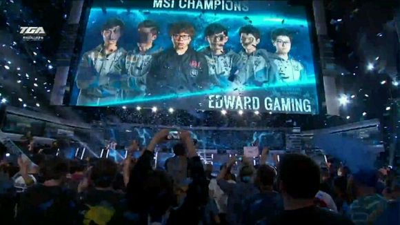 皇马将出球 皇马将出球